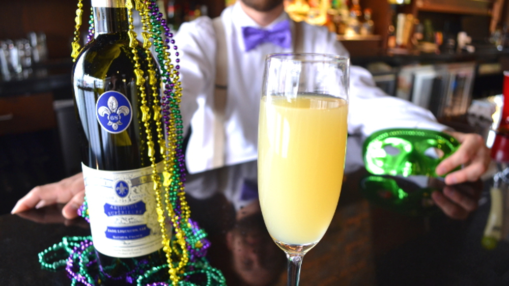 Classic Death in the Afternoon Champagne cocktail