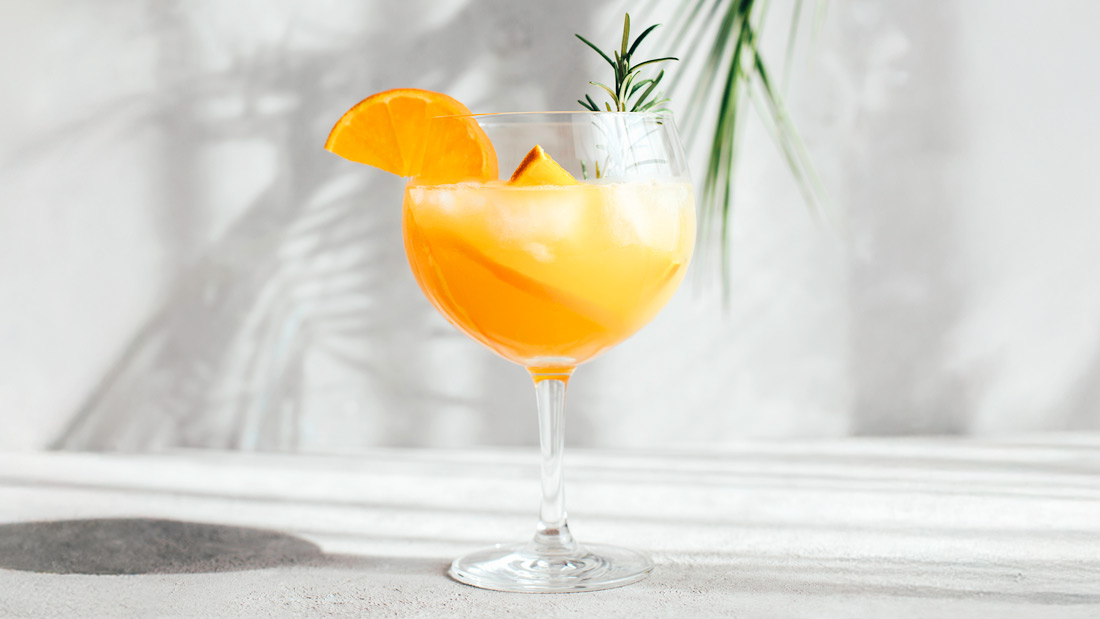 Refreshing Springtime Spritzer Cocktail