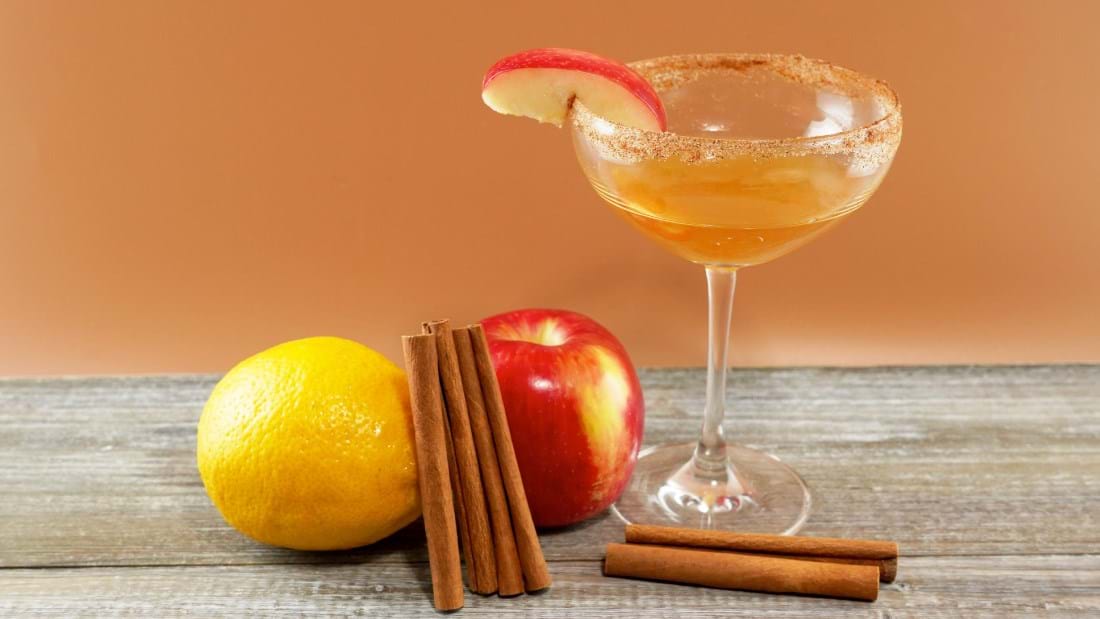 Side Slice Apple Cocktail Recipe