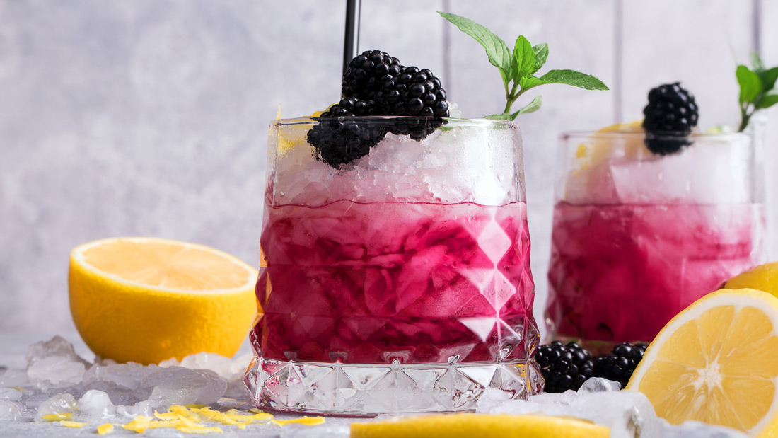 Blackberry Bourbon Smash Cocktail Recipe