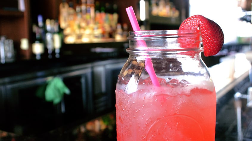 Refreshing Summer Strawberry Lemonade Breeze Cocktail Recipe